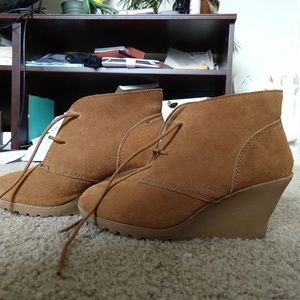 Target Camel Wedges 8